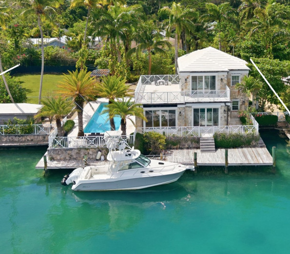 3 Bedroom Luxury Waterfront Home for Sale, Eastern Road, Nassau, Bahamas